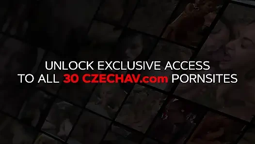 Худенькая блондинка-модель принимает член как чемпиона по траху