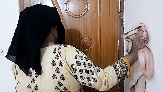 Kakak ipar india punjabi dientot sama pria lain saat lagi bersih-bersih rumah - kakak ipar india yang baru nikah (audio bahasa india)