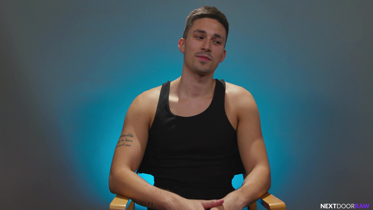 华丽的twnk性感翻转乱搞现实生活中的tatted BF大屁股