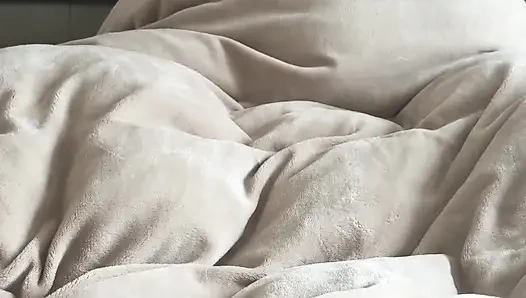 Chinese Cowgirl Crazy Riding for Good Morning Creampie