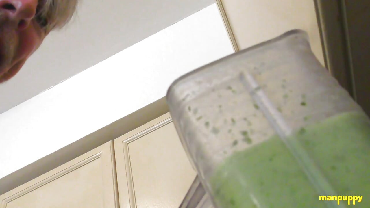 ManPuppy Richard Lennox Humiliates His Tiny Stepson With a Gross Smoothie