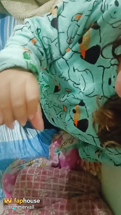 Nije mogla da se smiri, pa sam joj dao malo mleka da se odmori.