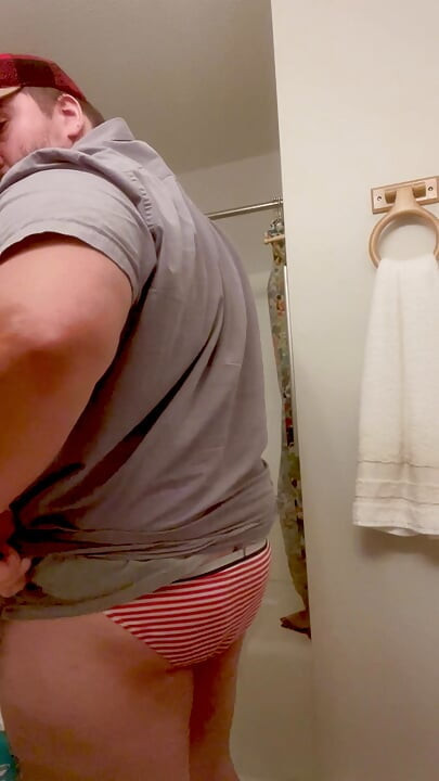 Sexy Fat Muscle Chub Bear Bubba Burly Posing & Dripping