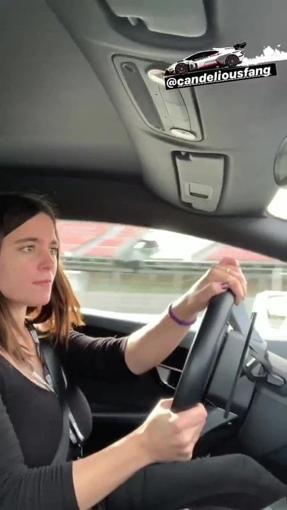 (SPA): Candela's big melons while driving!