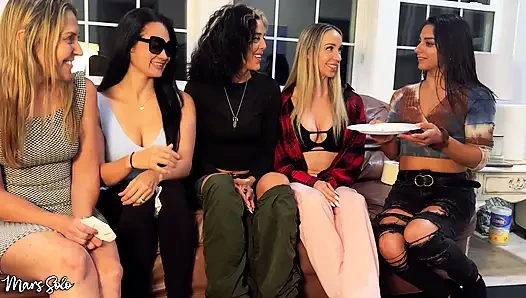5 Girls Try Sneezing Powder - Mars Solo, Sinthia Bee, Sexy Sara Bee, and Andi Vicious Are All Introduced to Sneezing Powder for