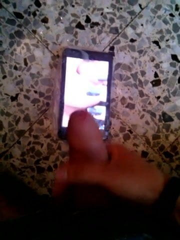 CumNails