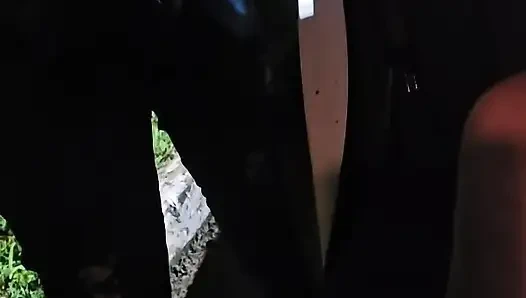 Apa yang dia lakukan. Istri nakal ini dientot habis-habisan sama cowok mesum