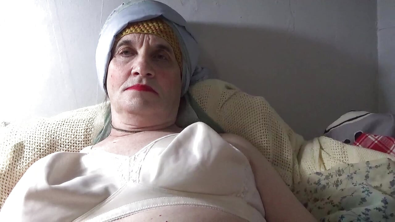 Old housewife Serge Ave-Lusin. 2026fb