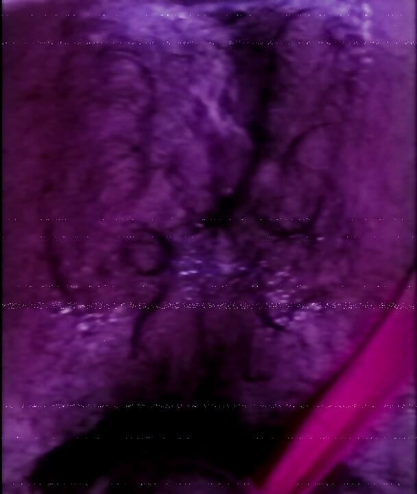 Orgasmo pulsante y lubricante goteando agujero después de una enorme sesión de consolador