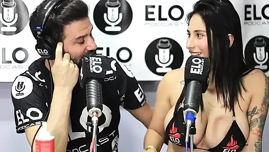 Интервью с Эло подкаст заканчивается множеством пикантных вопросов, которые волнуют меня, Jenifer Play