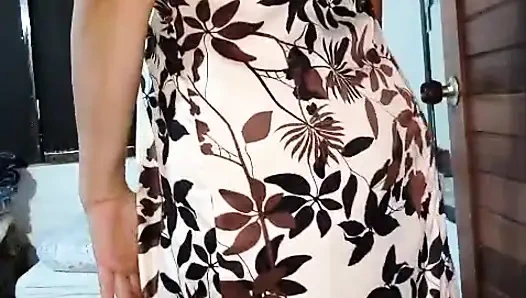 Милфа с большой шлюшкой трет свою киску с бойфрендом Георгием