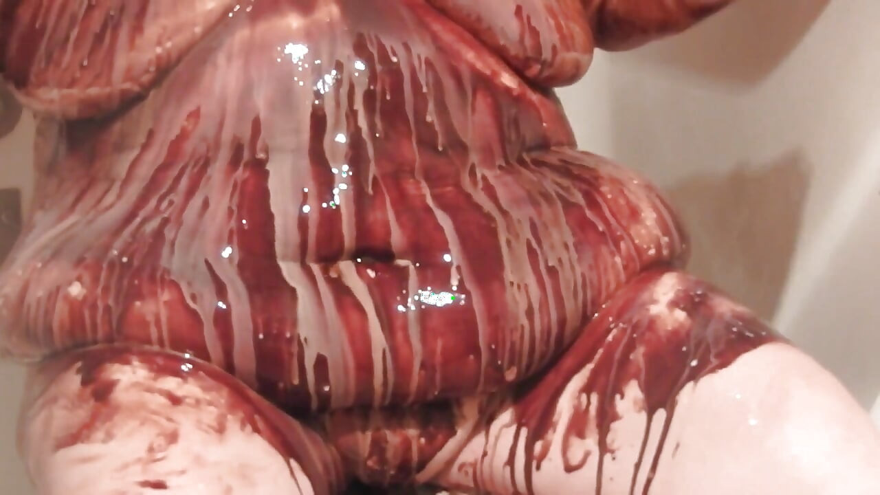 Bbwchocolate 우유 지저분한 플레이 한 다음 모든 것을 깨끗하게 씻어!