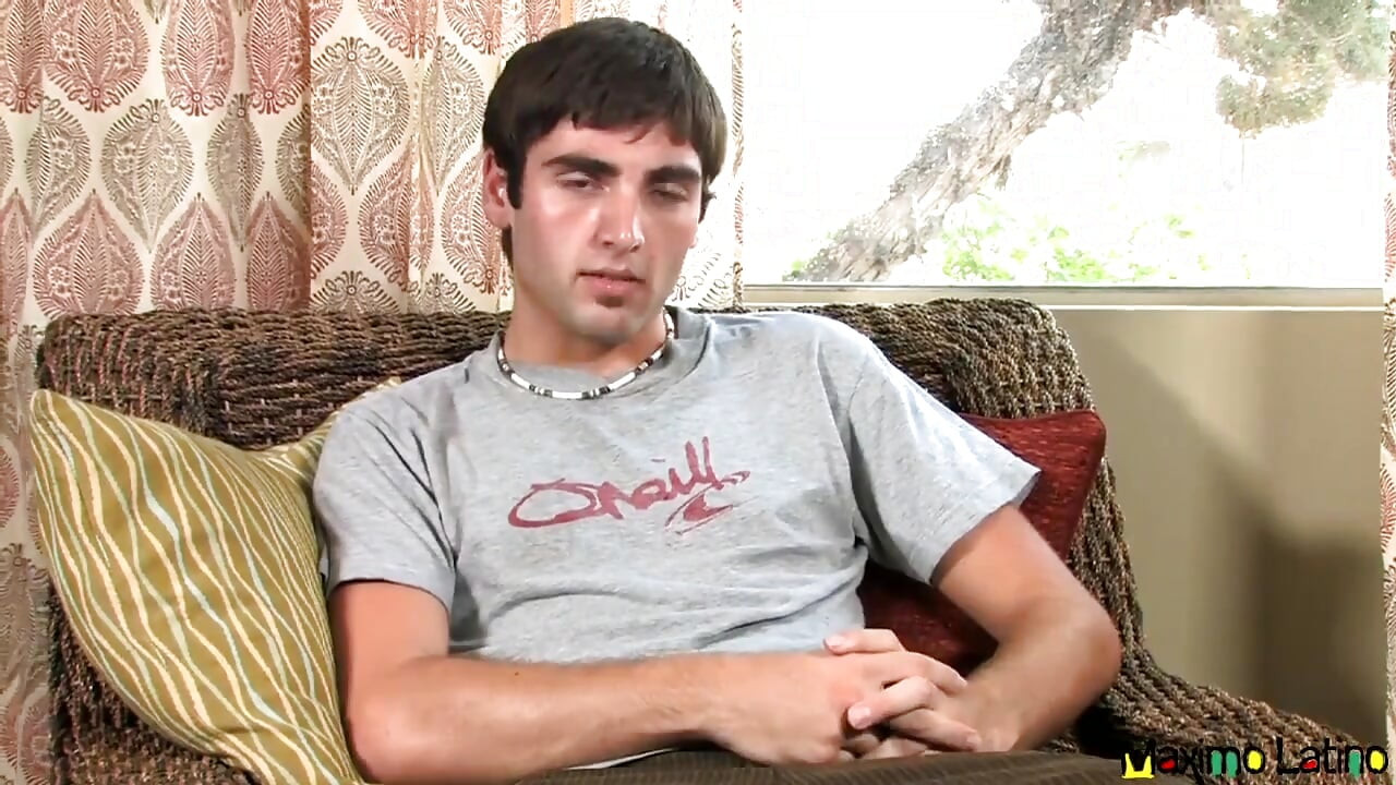 Bored Big Dick Skateboarder Boy Beats off Boner, Bitch!