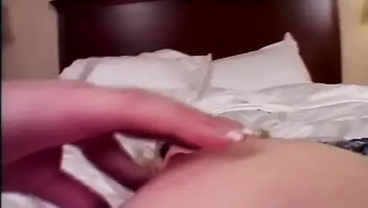 Cewek semok rambut pirang ini lagi ngen di-anal habis-habisan