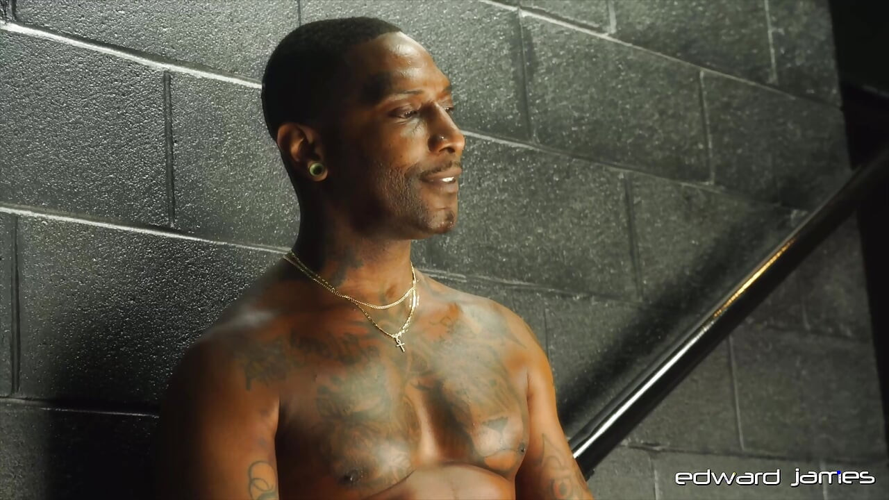 EdwardJames Hakunabad Submits To Romances Raw And Teasing Power In The Gym