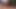 倒錯した男がディルドで遊ぶ女の子を見ている