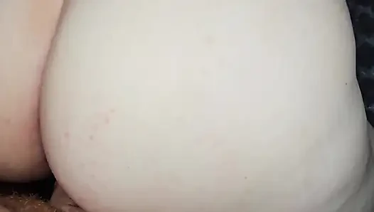 Cewek semok ini didominasi sama besar sampai dicrot di dalam