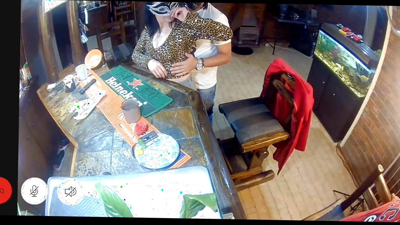 Betrapte mijn vrouw op vreemdgaan met exstreme Moto crossmotor op de RING-camera