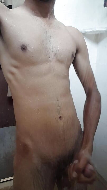 I masturbate in shower very hot position