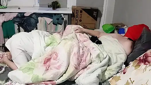 Seks threesome lesbian antara dua pasien dan seorang dokter