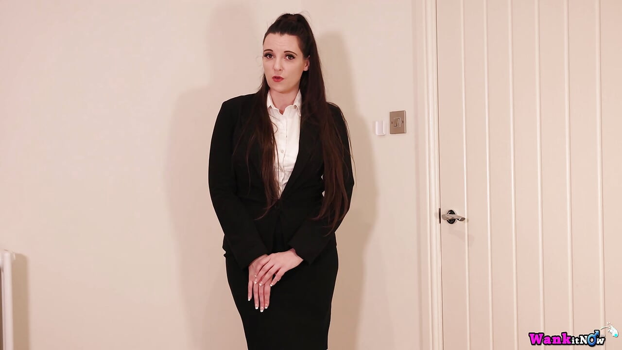 Cunning Babe Makes Your Visit Enjoyable And Pleasurable