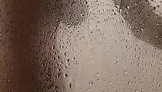 Schau dir diese dampfende duschszene mit heißem nacktem Simon an