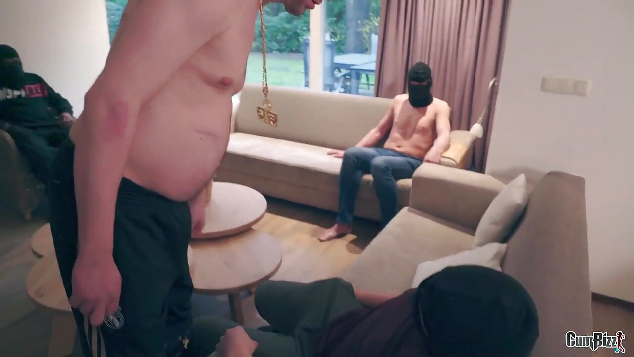 Tavşanın götüne boşalıyor Hollandalı grup seks