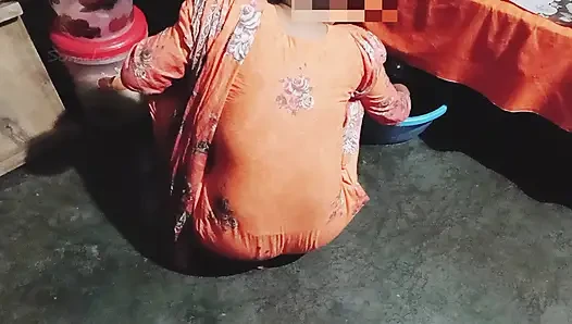 Hintli kadın ve hizmetçi seks videosu