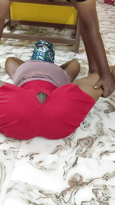 Nevlastní bratr šuká nevlastní sestru a pomáhá jí snížit tuk