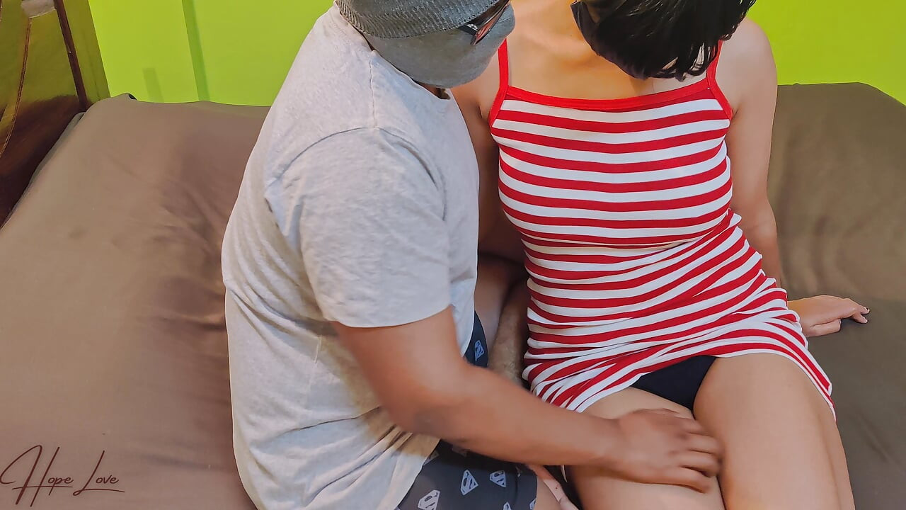 Muito quente e bonita garota da Malásia fodendo buceta .. Parte 2