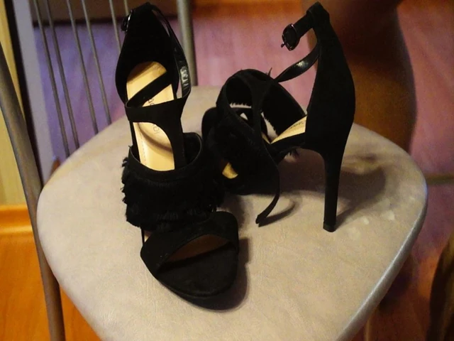 Big cumshot on sude heels (I haven't jerked off for 2 weeks)