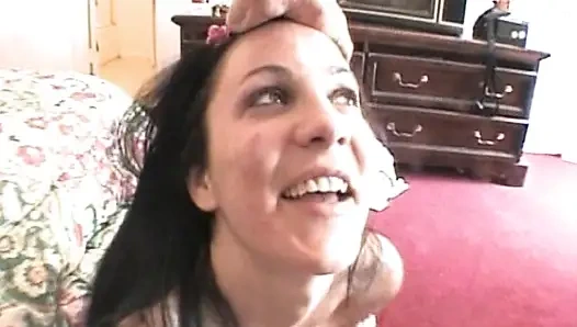 Brunette MILF's Intense Oral Pleasure Session