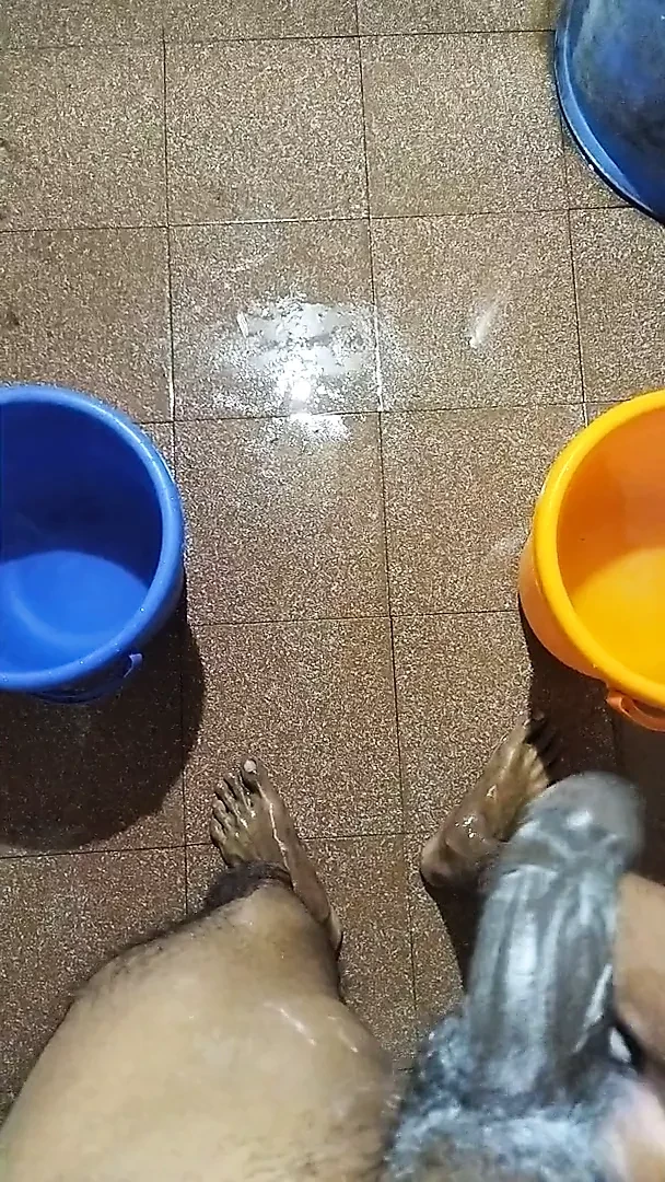 SUCK AND FUCK TIME IN THE BATHROOM