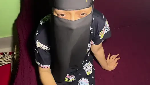 Tante tiba-tiba datang ke kamarku tengah malam dan dia keenakan banget dientot habis-habisan