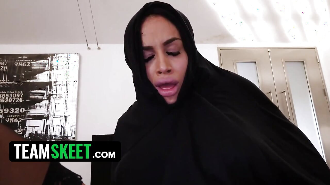 Busty Curvy Victoria June Takes A Massive Cumshot After Hardcore Pounding