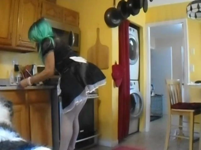 Sissy Maid Michelle Cooking Breakfast