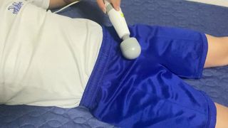 体操服の短パンで電マオナニー