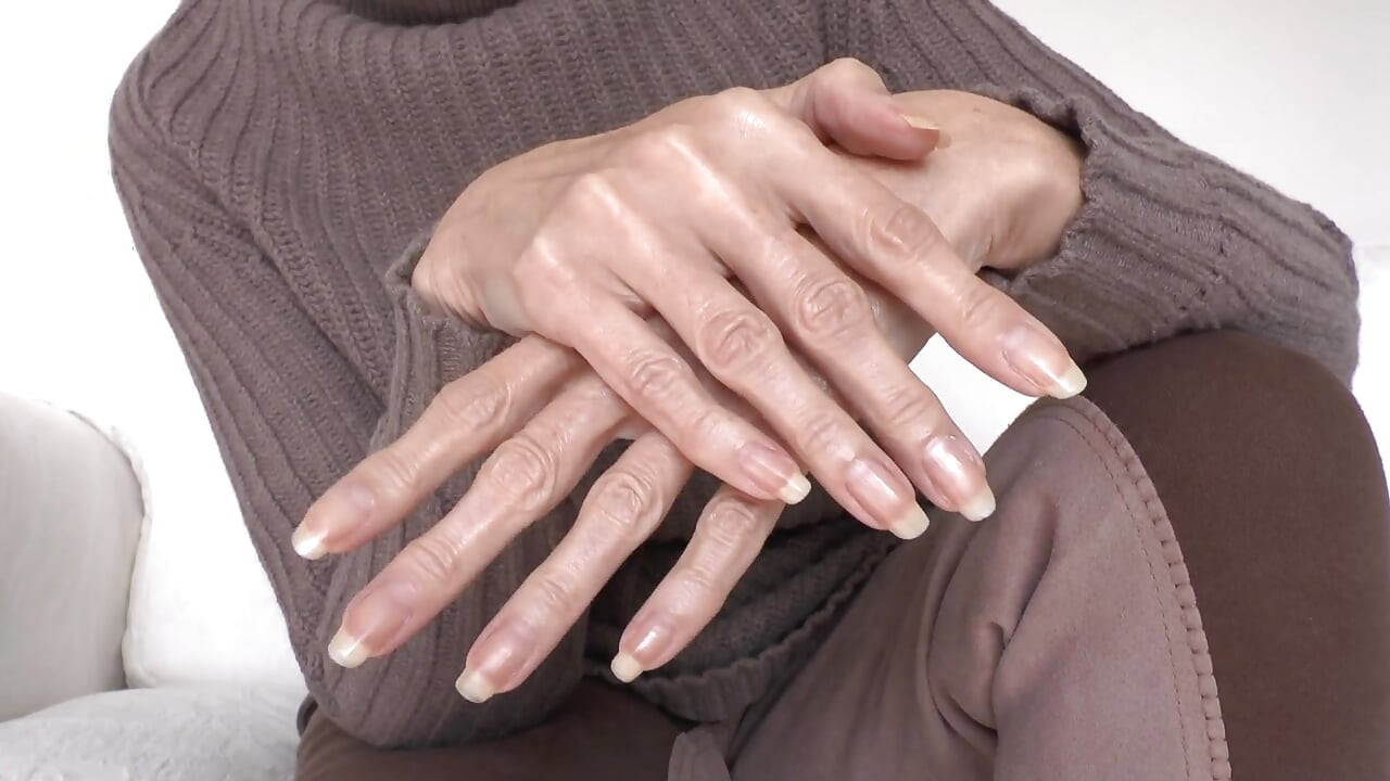 Uñas largas naturales, dedo medio y chasquido de dedos, JOI, Lady Victoria Valente