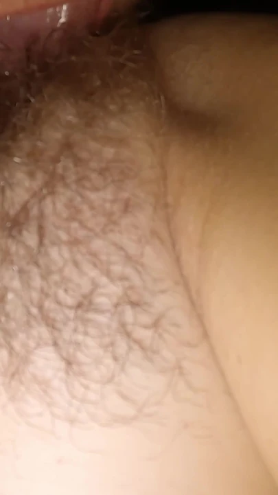 لحظة مثيرة من "أكل كس مشعر مذهل ونيك لسان الشرج - لقطة مقربة للغاية ASMR لعق الأحمق والكس"