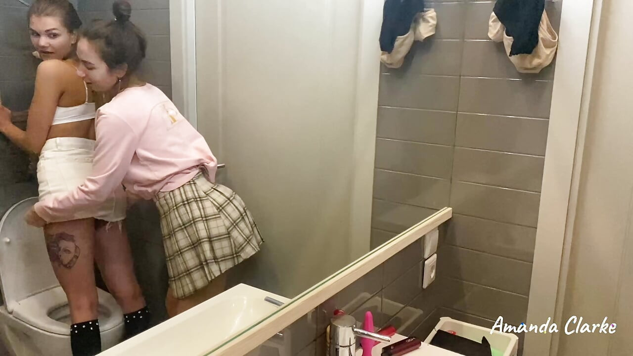 Lesbiyan ht seks hastmaithun lekin ve kisi ke bare men nahin jante