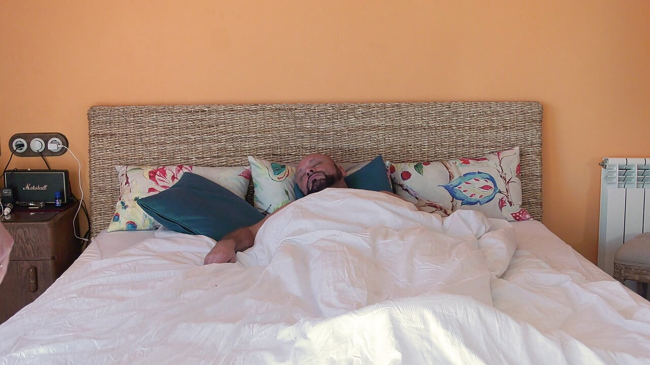 Two Sexy Teen Girls Sharing a Dick in the Morning