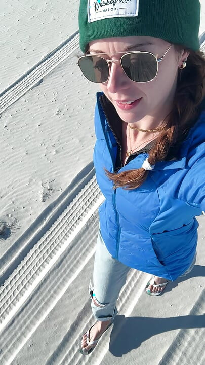 Camminare in spiaggia richiede un orgasmo veloce!