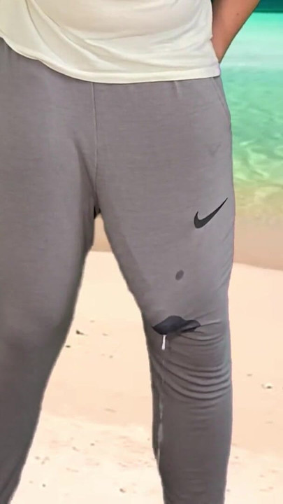 Powerful moment from "Monster cock hands free cumshot on public beach"