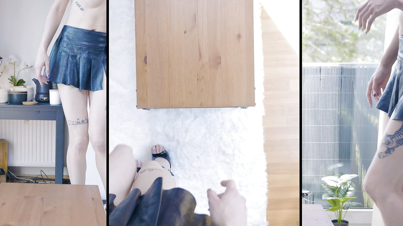 Hai lần chơi lỗ hậu cho những người mẫu siêu nóng bỏng trong chiếc váy ngắn và giày cao gót
