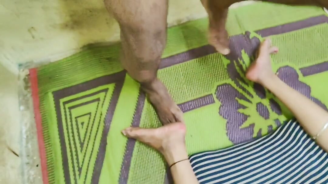 Desi village hot Sona bhabhi ki kutiya wala chudai  Hindi sex video