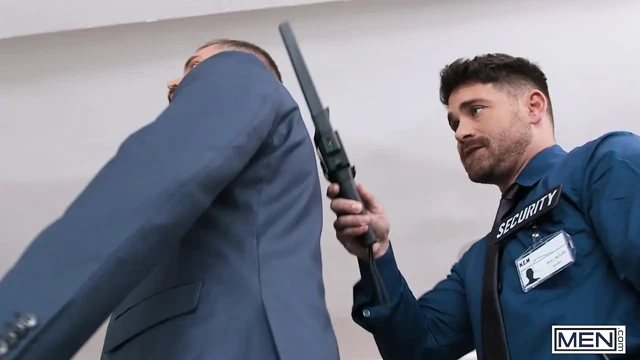 MEN - Adam Tyrant Gets Hands-On With Beau Butler At Security And Fucks Him Hard In The Office