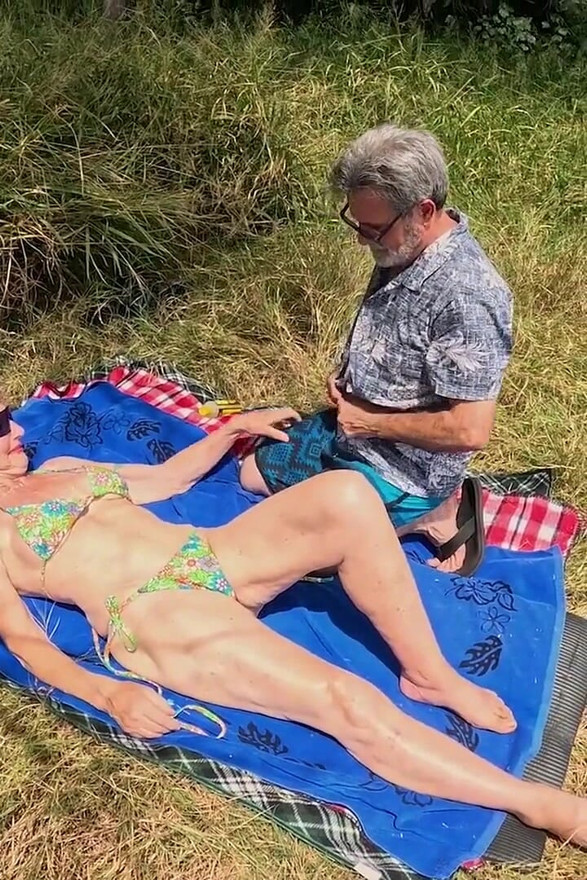 Sexo (ou perto) da praia no Havaí