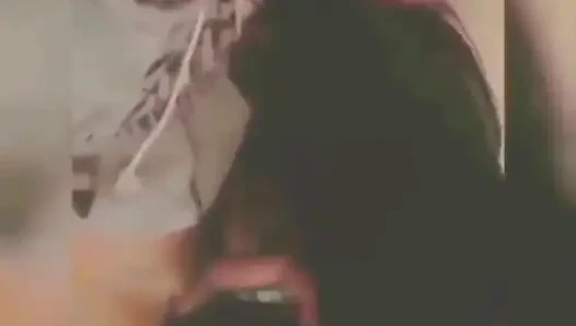 Gadis ini jarang banget nyepong kontol