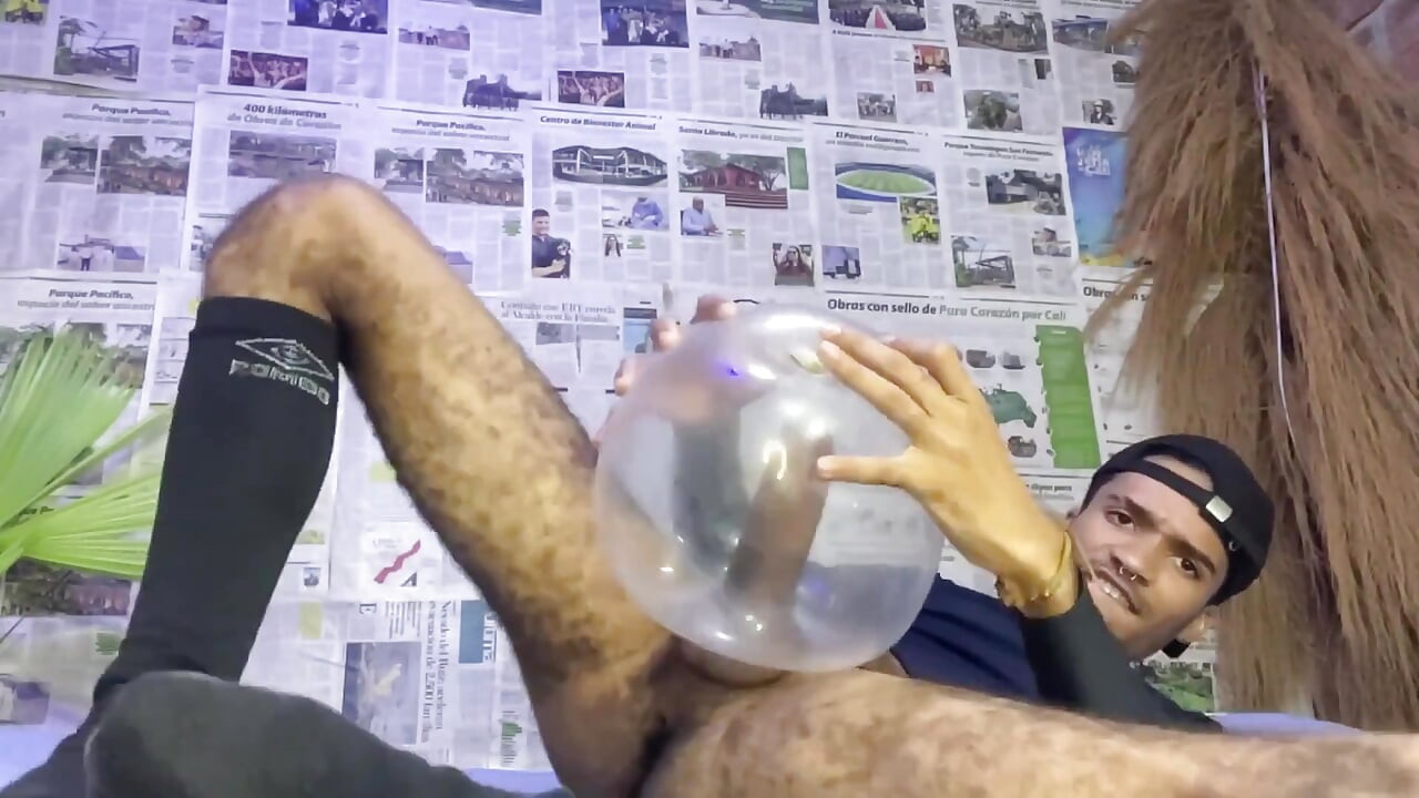 Enjoying Sex with an Inflated Condom