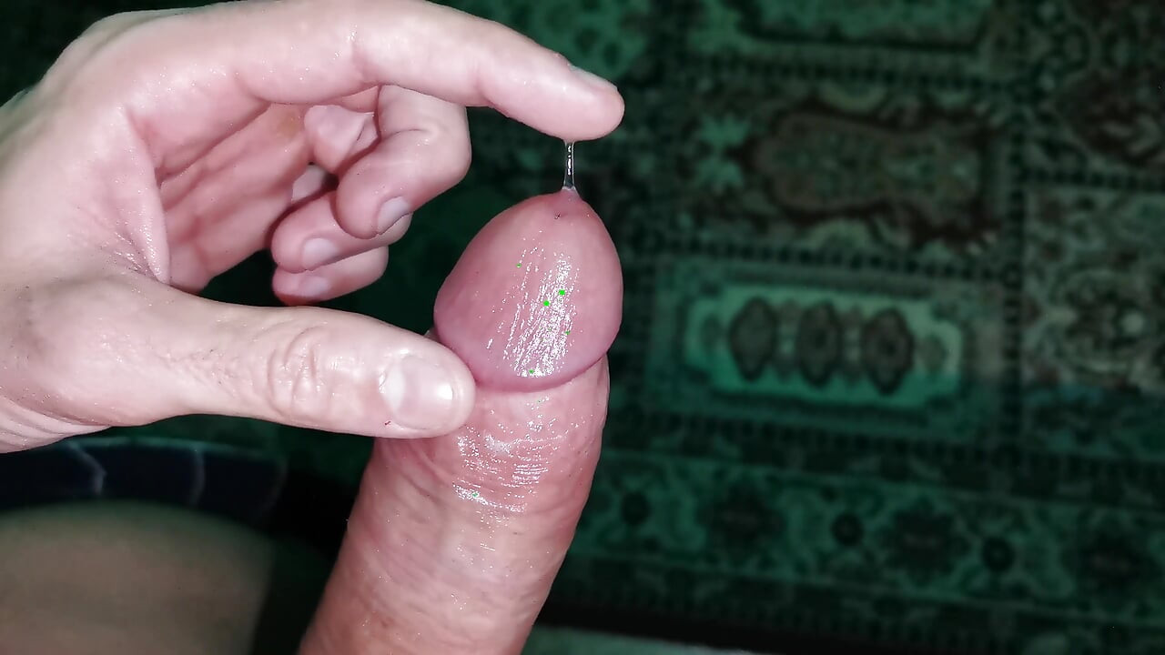 Spermă uriașă și masturbare cu pulă mare și suculentă